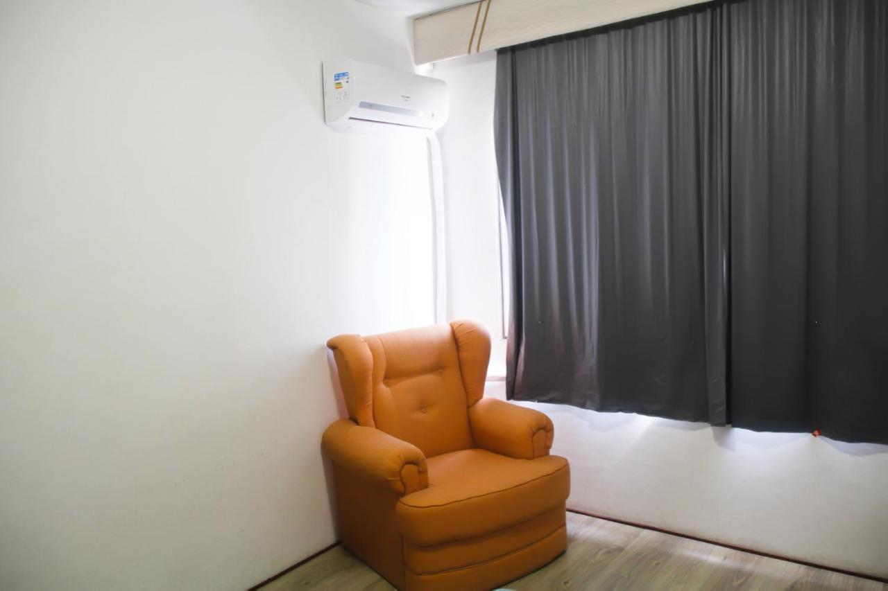 Apartamento Com Vista Em Edificio Frente Mar Apartamento *