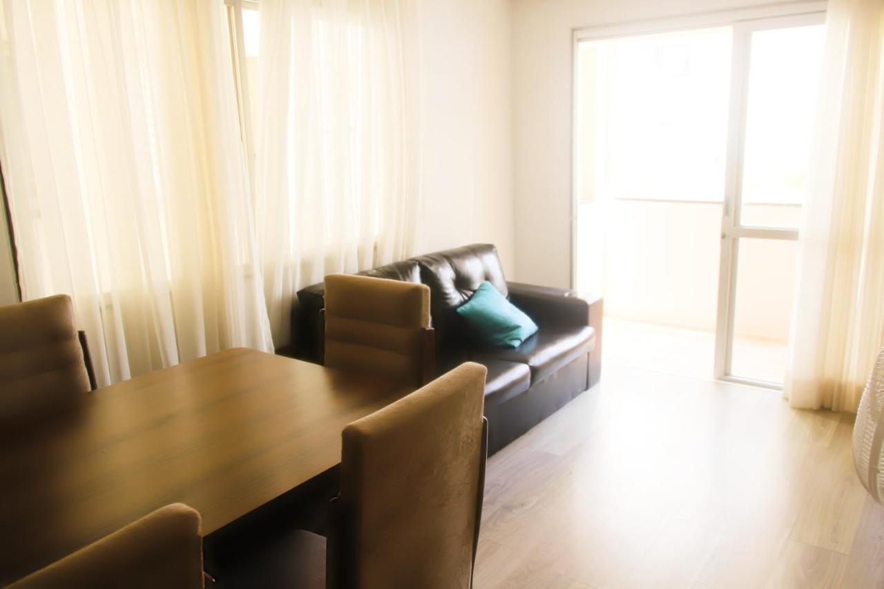 Apartamento Apartamento Com Vista Em Edificio Frente Mar *